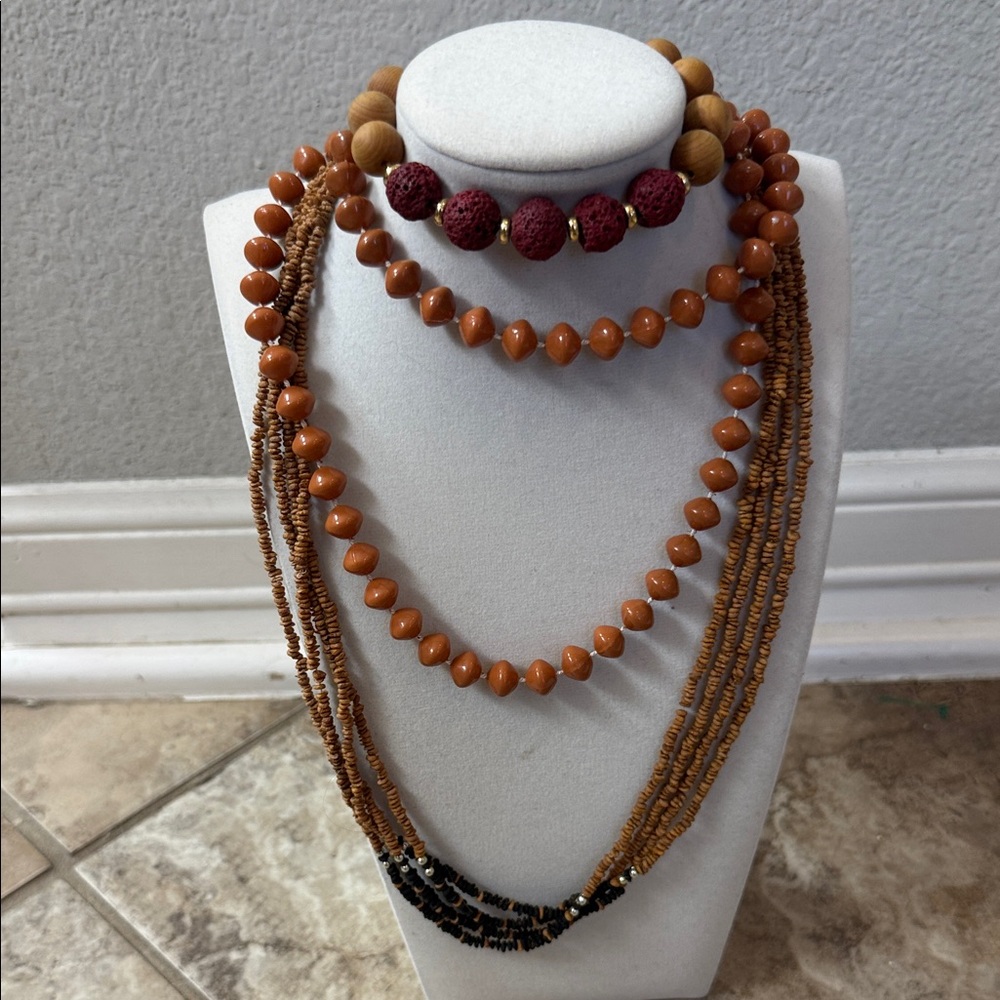 Neutral tone jewelry set, two necklaces and a bracelet